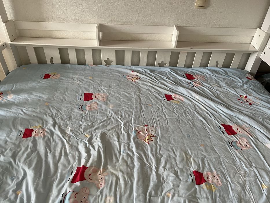 Продам двухъярусную кровати