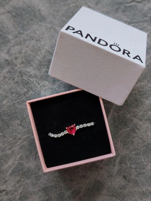 Colier Pandora din argint S925 cu inimioara roșie nou