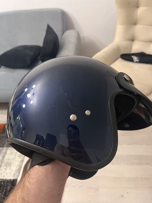 Каска на Highway 1