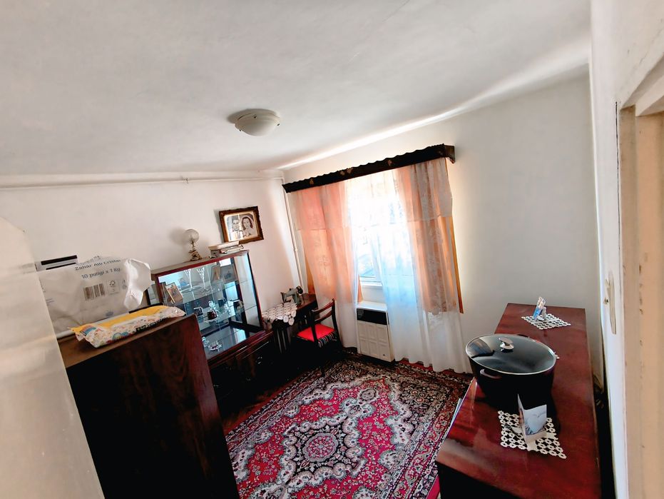 Apartament 3 camere, etaj 3 - Zonă bine cotată (str. M. Kogălniceanu)