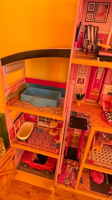 Casa de Păpuși Barbie