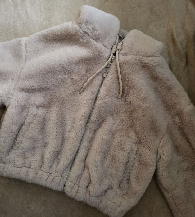 Пухкаво яке Bershka