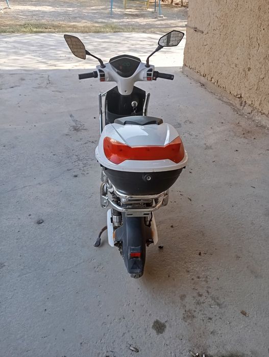 Продам электро скутер в отличном состояние без расходов