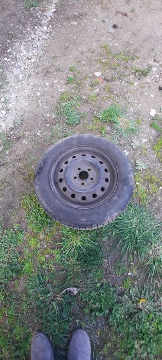 летни гуми с джанти 185/65 R14 - четири броя