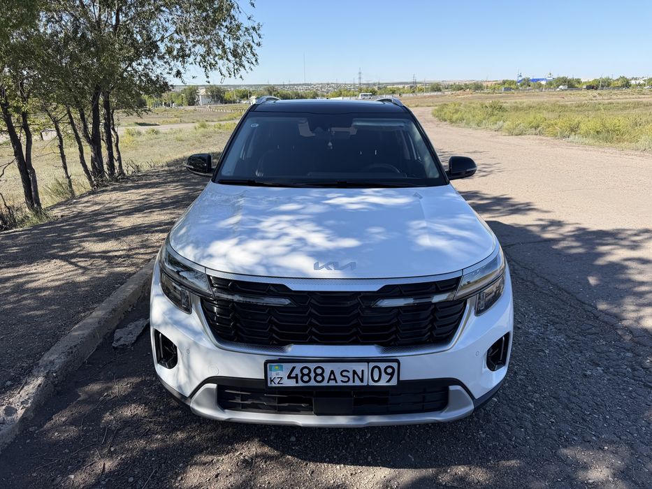 Кия Селтос новая автомашина