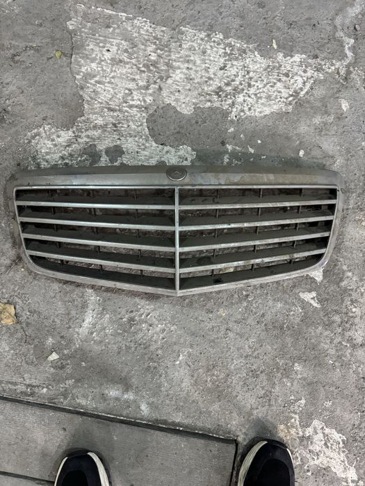 Тойота Авенсис т25 и мерс