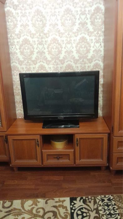 Продам Телевизор, шкаф, стенка