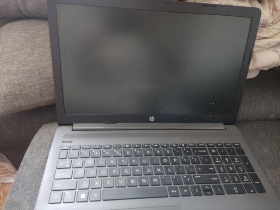 Laptop HP HQ-TRE