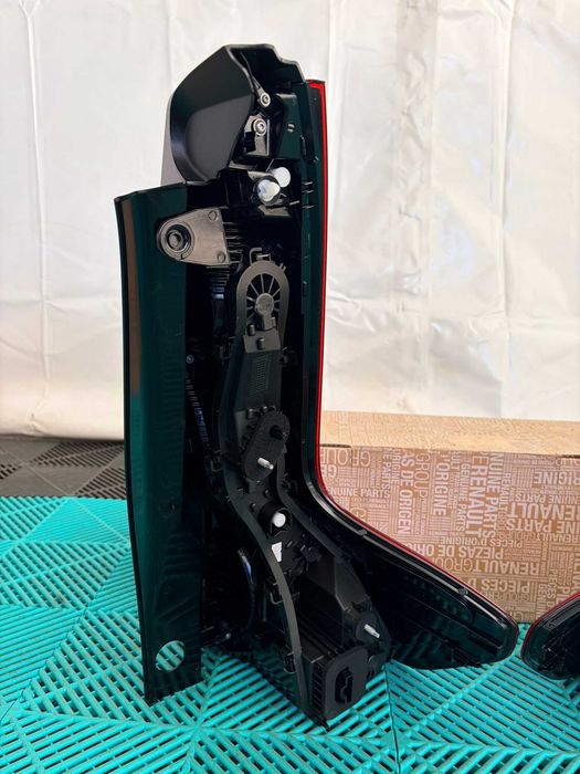 Lampa stop stanga dreapta Dacia Jogger noua originala Renault