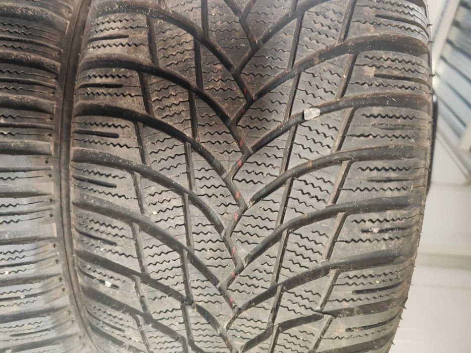 2бр.зимни гуми 225/50/17 Lassa