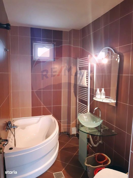 Casă / Vilă cu 7 camere în zona Bran-Tohanita, Brasov