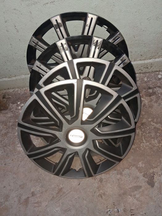 Set 4 Capace pe 15