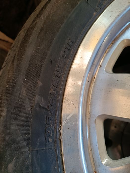 Продам комплект дисков с резиной