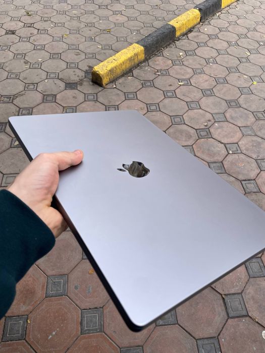 Macbook pro m1 pro 32/512 100% 10 sikl 30 soatgacha yetadi 10/10