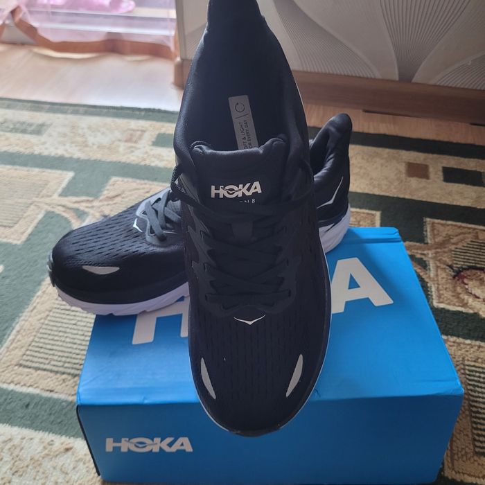 Продам кроссовки