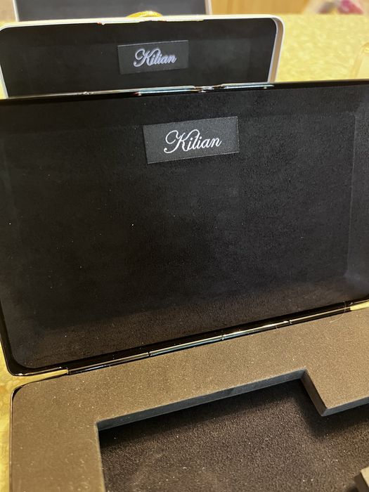 Kilian Продам  подарочный футляр-клатч.