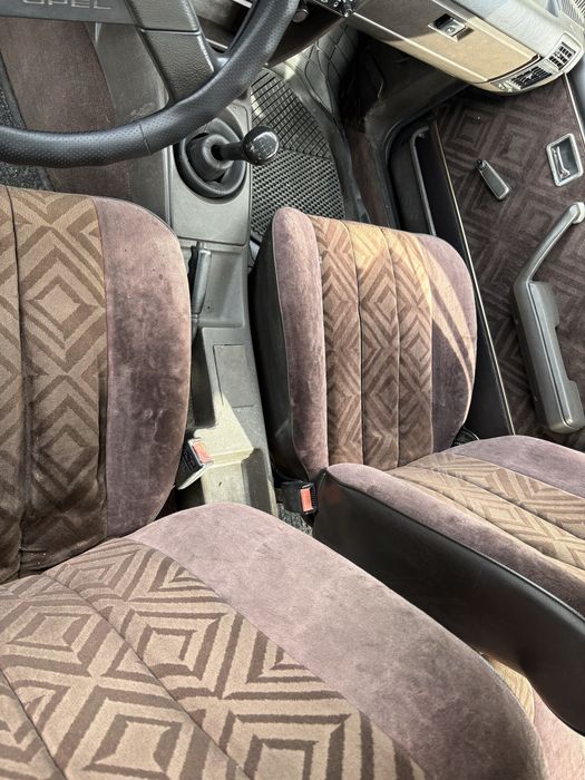 Продам Опель Рекорд 1984 года.