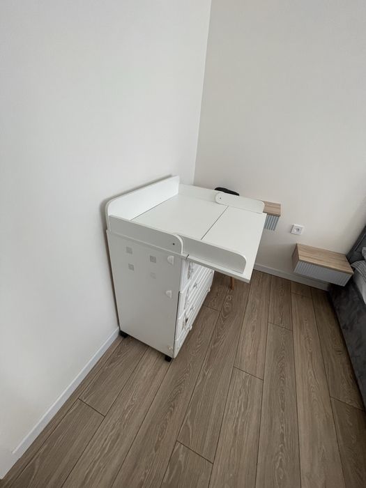 Комод (пеленальный стол) для младенца в отличном состояний