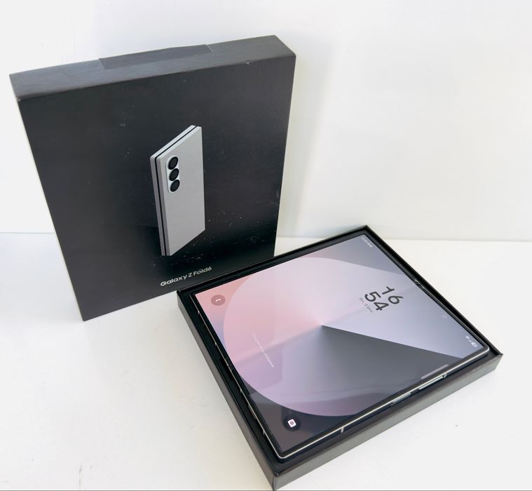 НОВ! Samsung Galaxy Z Fold 6 5G 256GB 12GB Ram Silver Shadow Гаранция!
