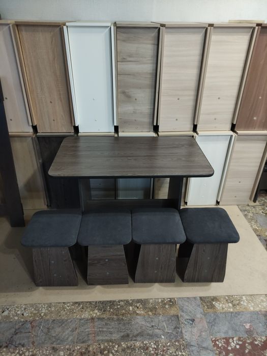 Стол кухонный. Доставка по городу