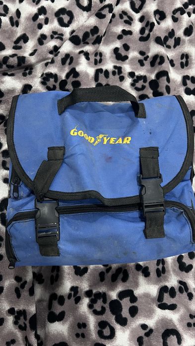 Автокомпрессор Goodyear поршневый