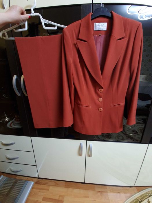 costum taior cu pantalon, caramiziu,XL