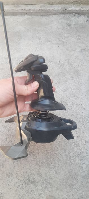 Продаётся пульт управления радиоуправляемые машины 27 МГц