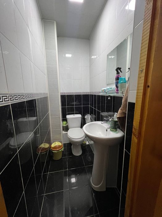Продаётся 3 комнатная квартира. Карасу 6 . Улица Авайхон