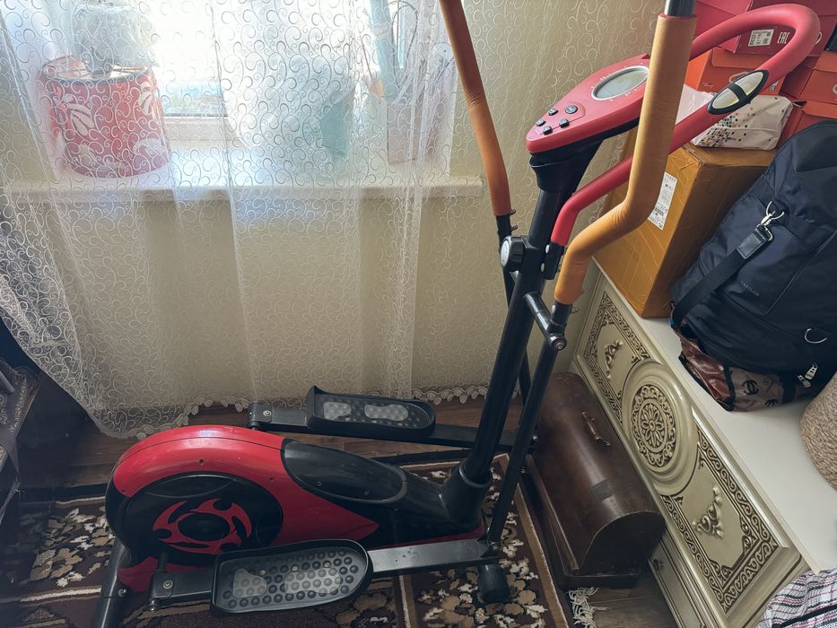 Эллиптический тренажер