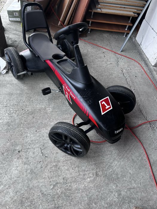 Masinuta Audi de copii cu pedale