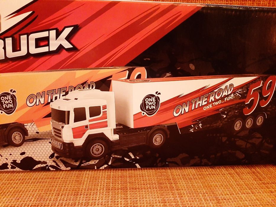 Camion cu telecomanda
