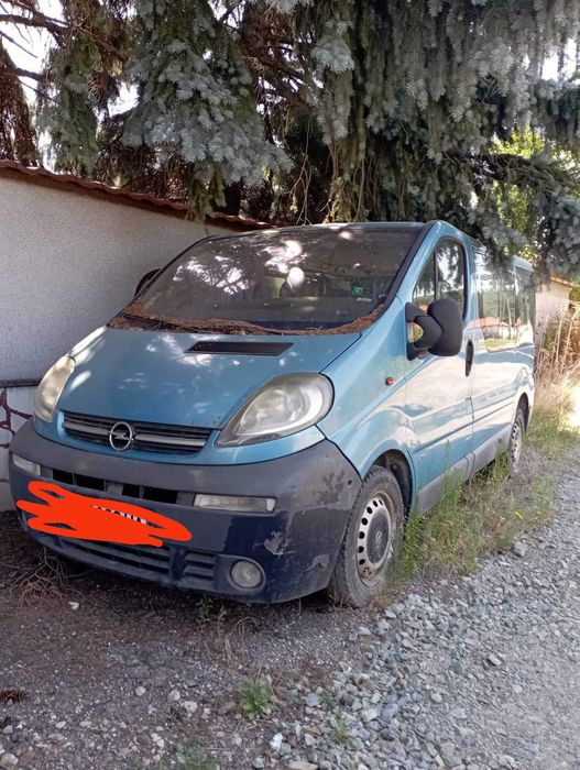 Опел виваро на части 2бр.