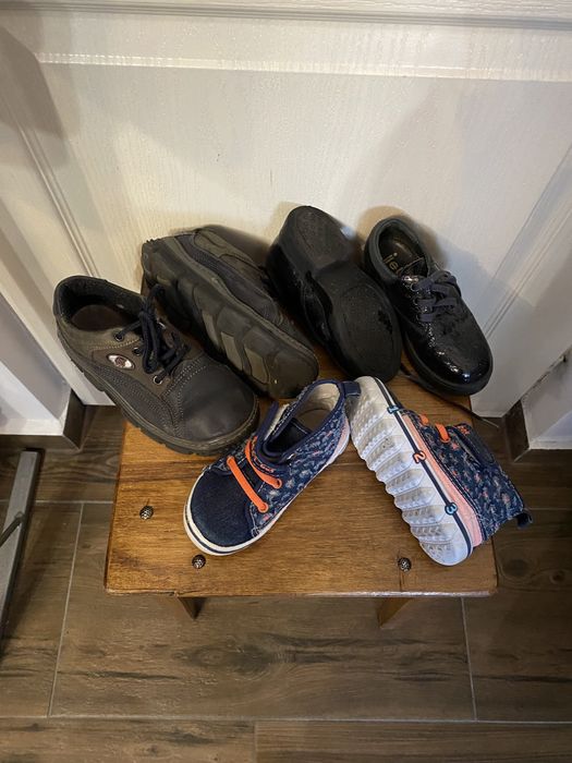 Salopetă copii iarnă , căciulițe , încălțăminte