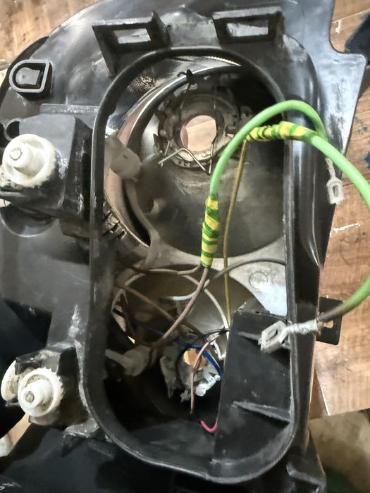 Фара приора 1 правая бош