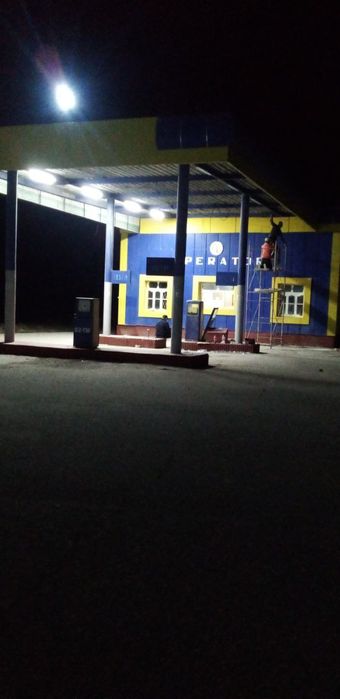 Zapravka Ayoqsh sotiladi