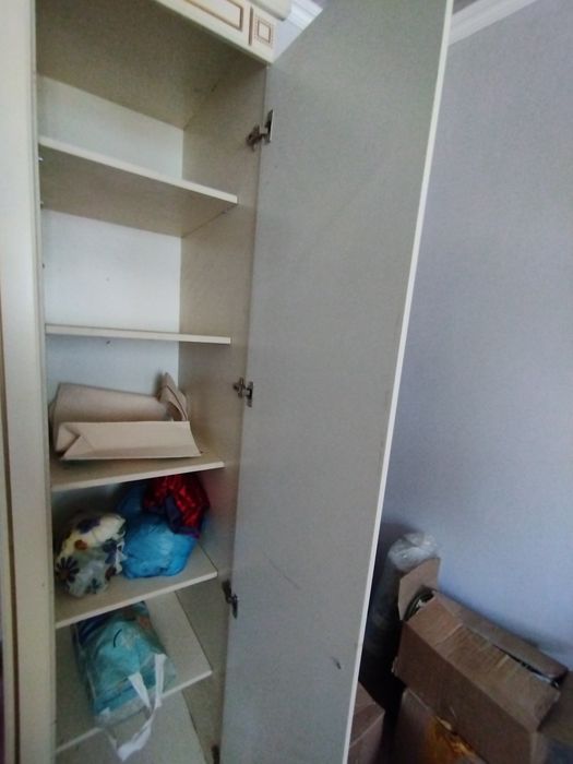 Есть шкаф в отличном состоянии