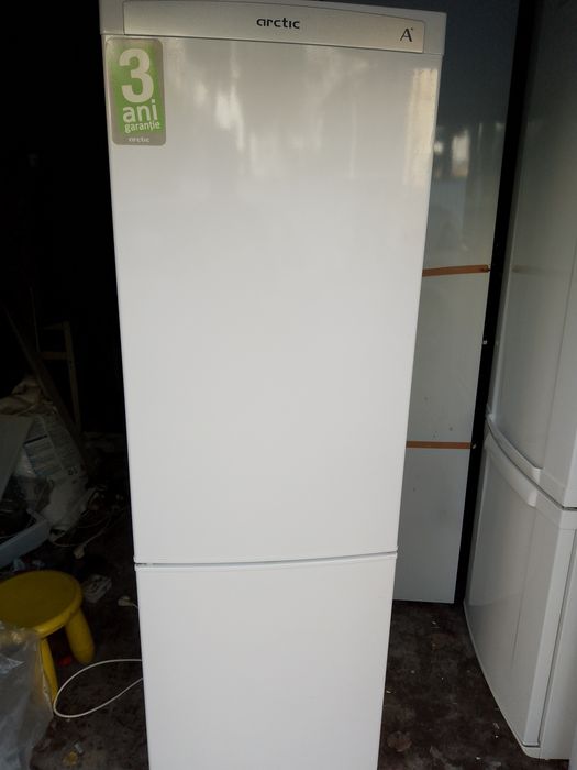 Combina frigorifica arctic model nou Indesit