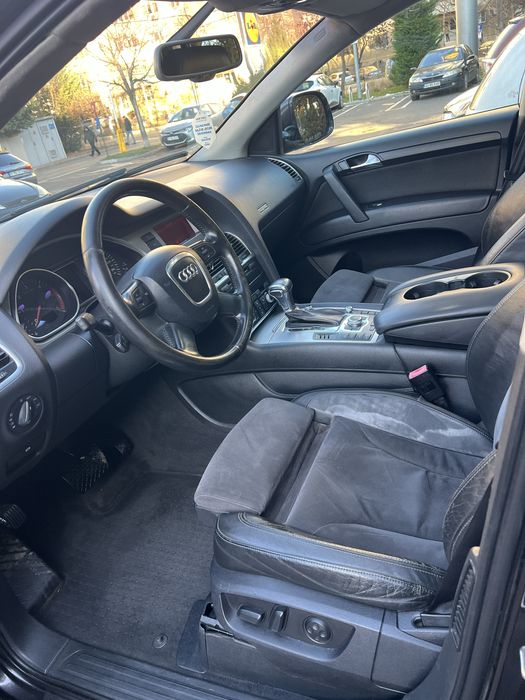 Audi Q7 7 Locuri Panoramic