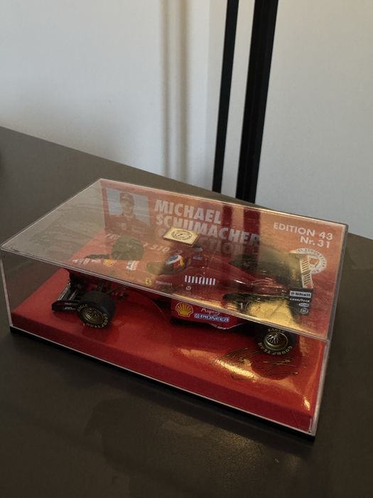 Macheta Ferrari F310/2 Michael Schumacher 1996 Minichamps 1:43 - cu semnătura