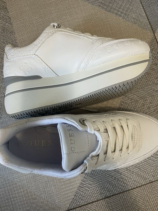 Оригинални сникьрси Гес