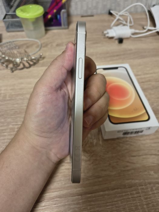 Iphone 12 128гб в новом состоянии