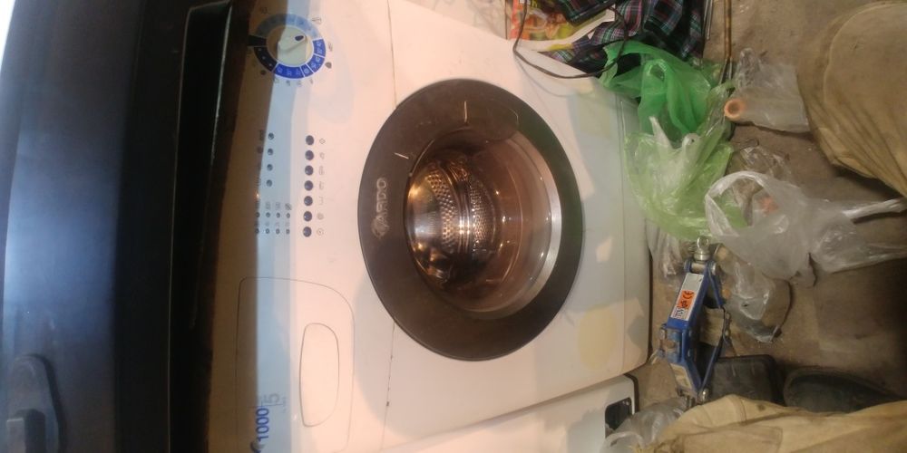 Продам по з/ч стир.машинку Ардо.