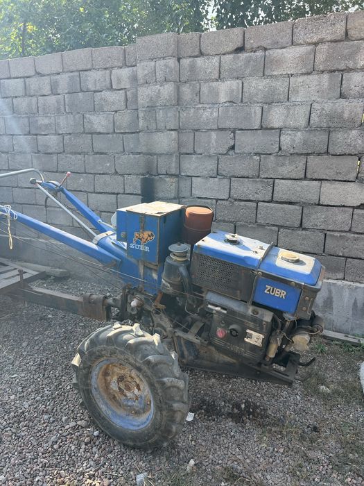 Mini traktor Zubr 15 ot kuchi sotiladi 2021 yil olingan