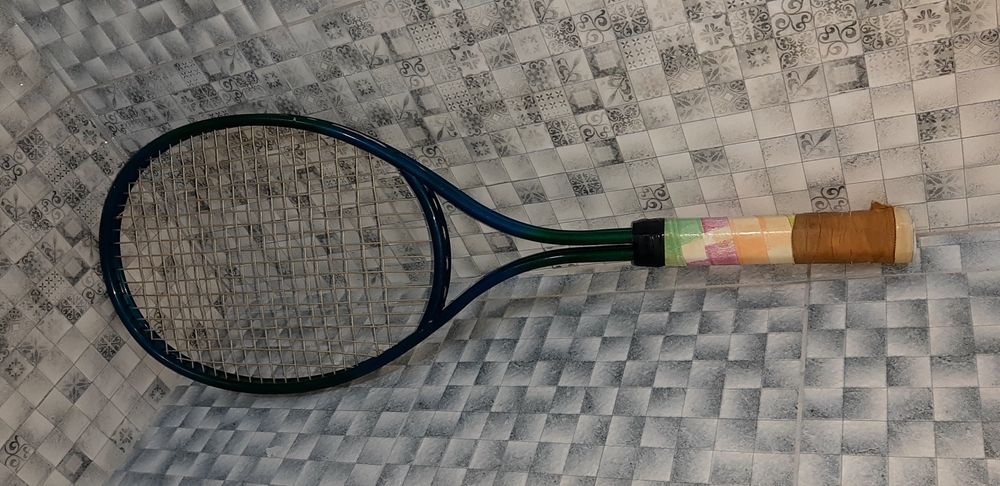 Ракетка для большого тенниса