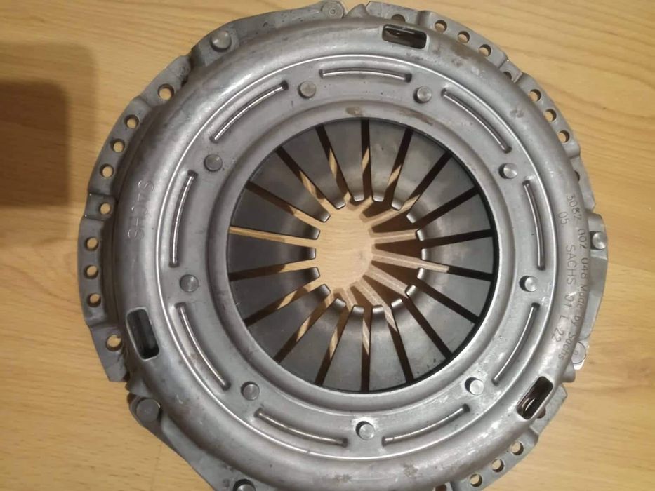 Притискателен диск на Закс