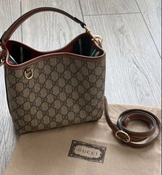 Чанта нова Gucci