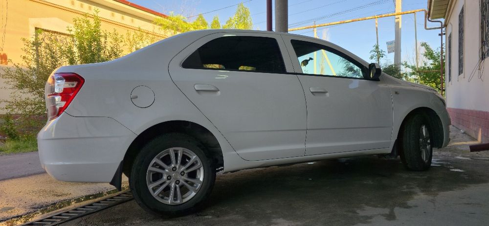 Kobalt avtomashinasi sotiladi