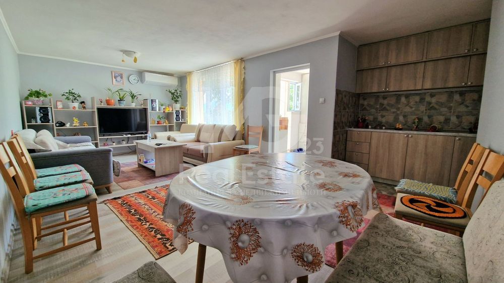 Продава се Къща в Кричим - 270 кв.м за 926 €/кв.м - Снимка #4