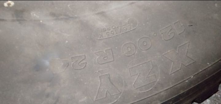 Продам резину на погрузчик