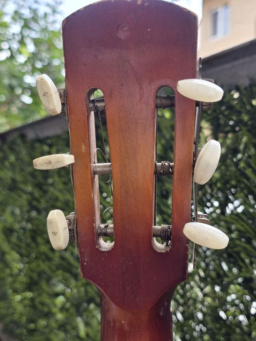 Ретро китара Кремона „Зорница“ (двоен отвор) –